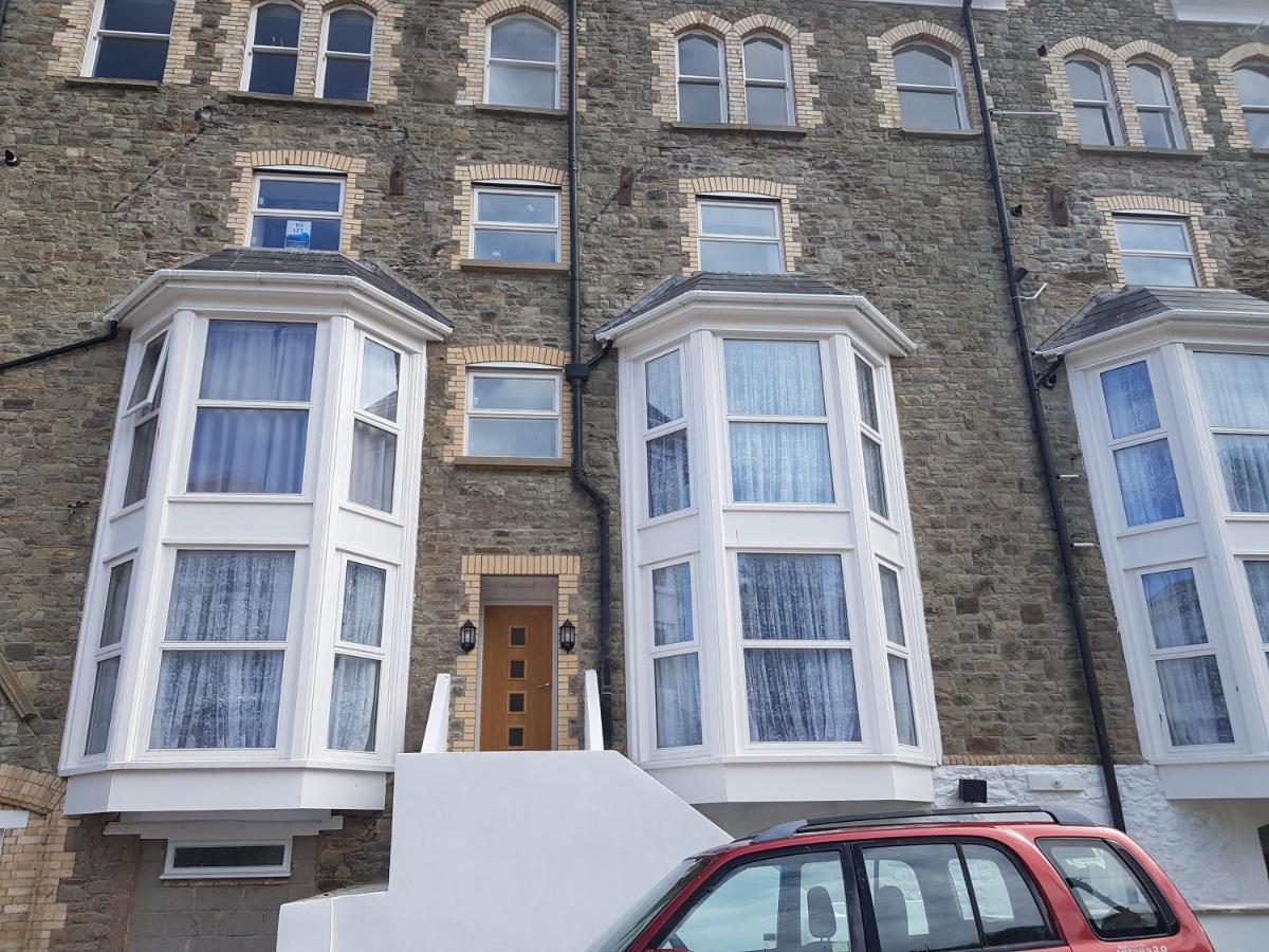 Beautiful Apartment,No 1, With Parking Ilfracombe Eksteriør billede